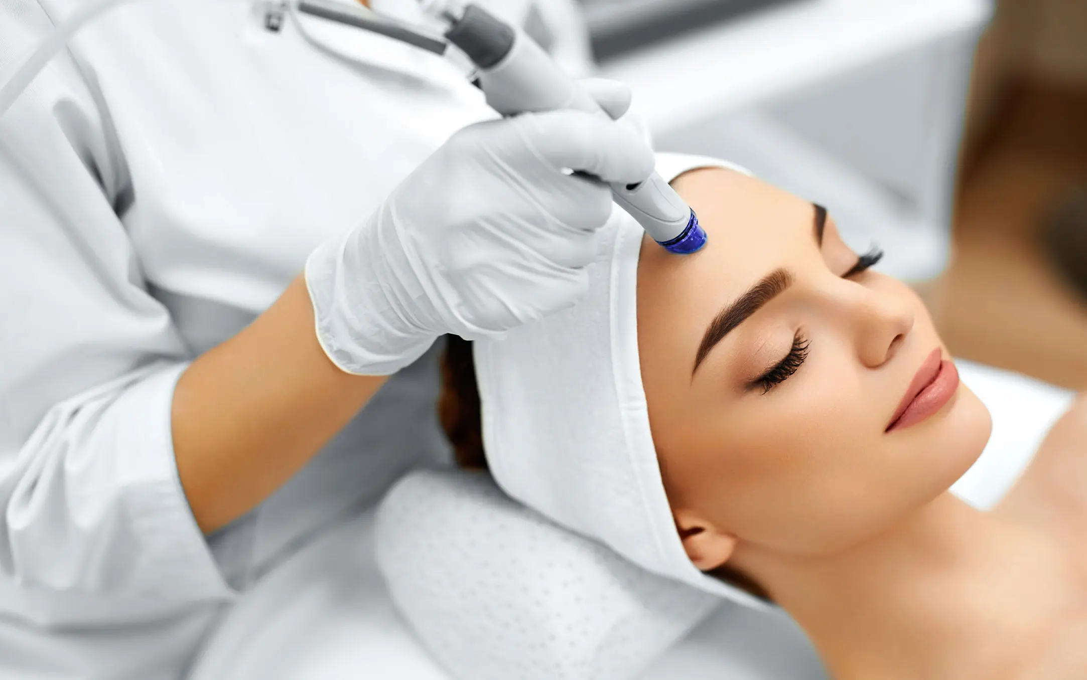 What Is Collagen Lift Therapy and How Can It Help Ageing, Loose Skin Tilbury?